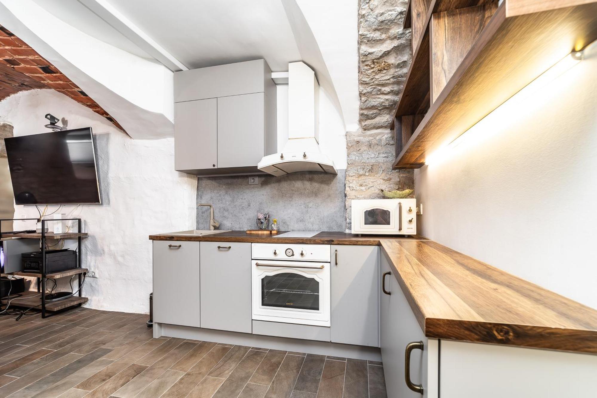 Apartment Historical & Modern Business With Sauna @kadriorg *