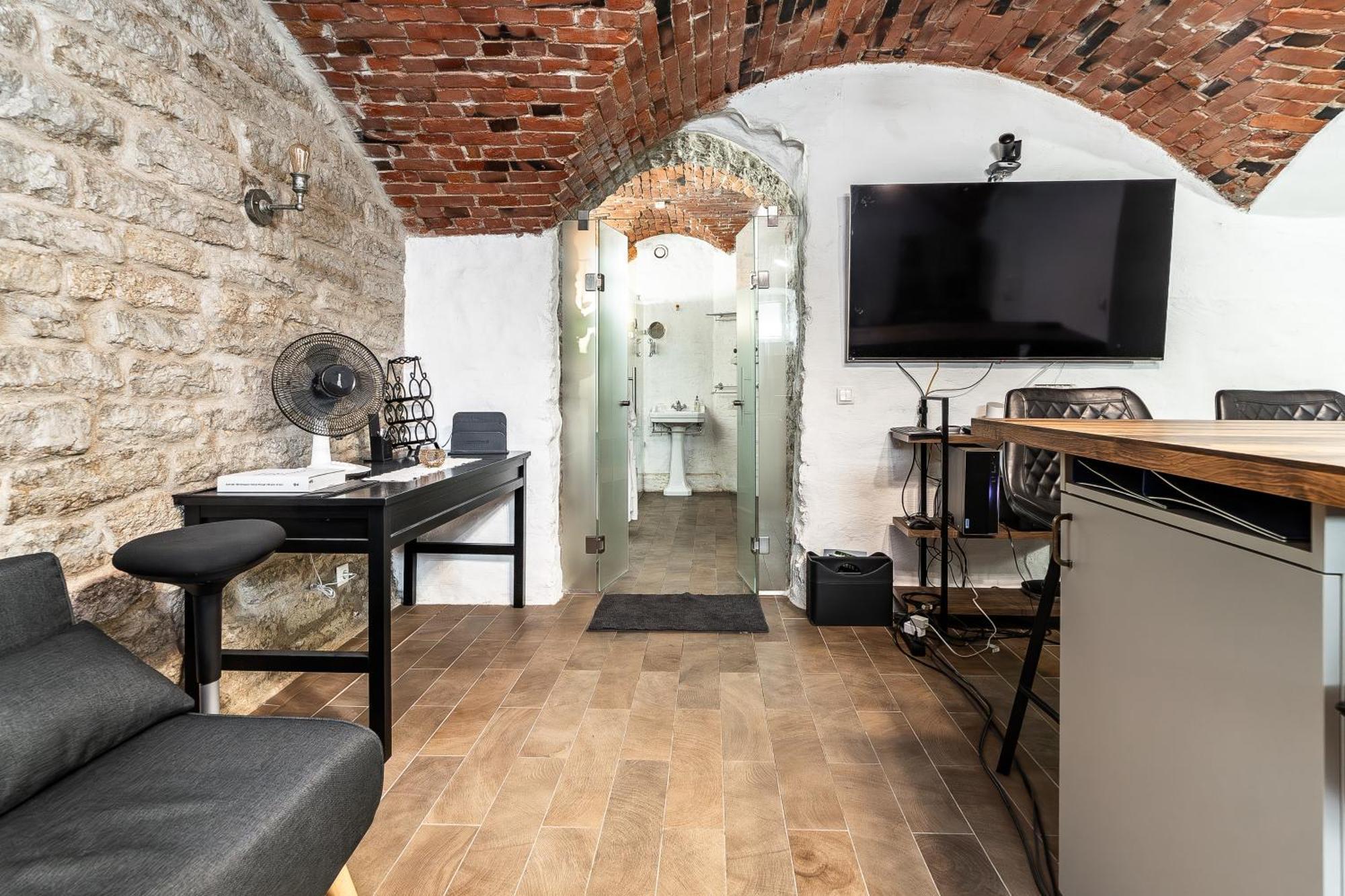 Historical & Modern Business With Sauna @kadriorg Apartment Reval
